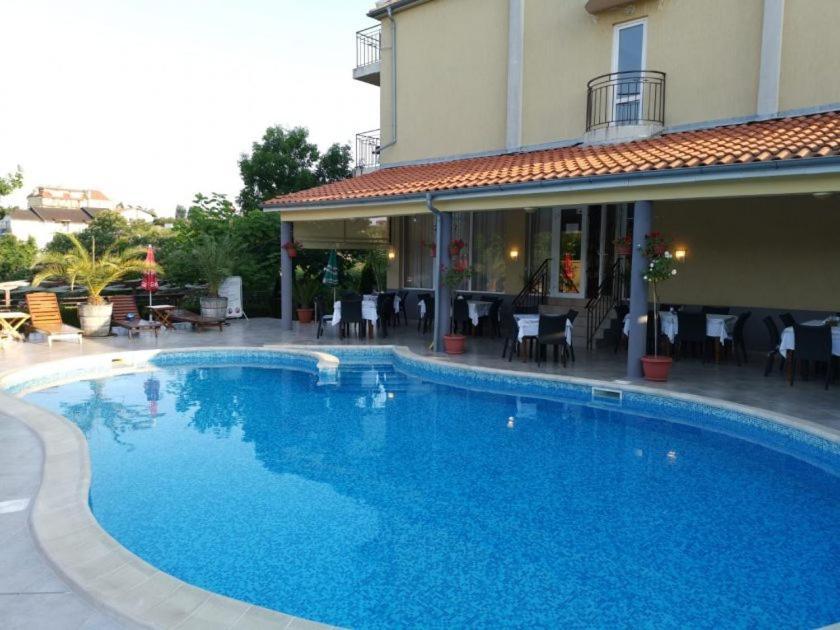 Family Hotel Dayana Beach Синеморець Екстер'єр фото