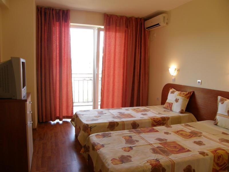 Family Hotel Dayana Beach Синеморець Екстер'єр фото