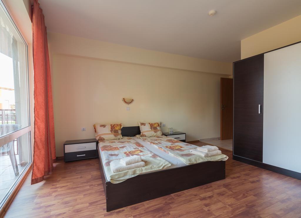 Family Hotel Dayana Beach Синеморець Екстер'єр фото