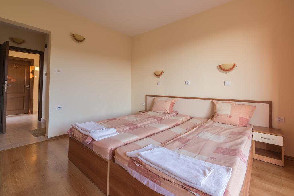 Family Hotel Dayana Beach Синеморець Екстер'єр фото