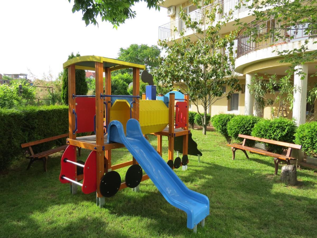 Family Hotel Dayana Beach Синеморець Екстер'єр фото